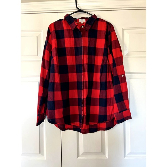 crown & ivy Tops - Crown and Ivy  Curvy Women's Long Sleeve Plaid Boyfriend Shirt